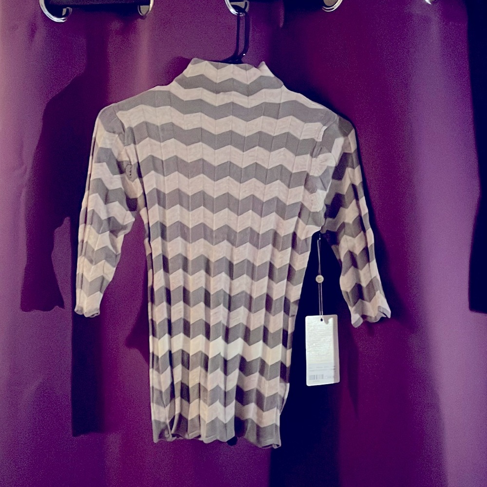 3/4 quarter sleeve knit shirt